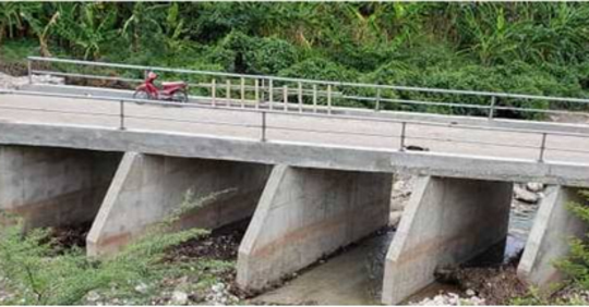 La population de Bayonais s'offre un pont sans financement de l’État