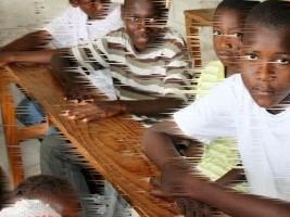 haiti-–-education-:-les-eleves-reprennent-timidement-le-chemin-de-l’ecole
