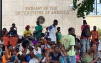 l’opc-scandalise-par-l’eviction-brutale-des-refugies-devant-l’ambassade-americaine-malgre-leur-recherche-de-securite