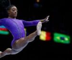 gymnastique :-simone-biles-empoche-un-22ᵉ-titre-mondial-et-continue-d’impressionner