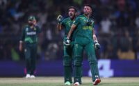 south-africa-edge-pakistan-in-world-cup-nail-biter