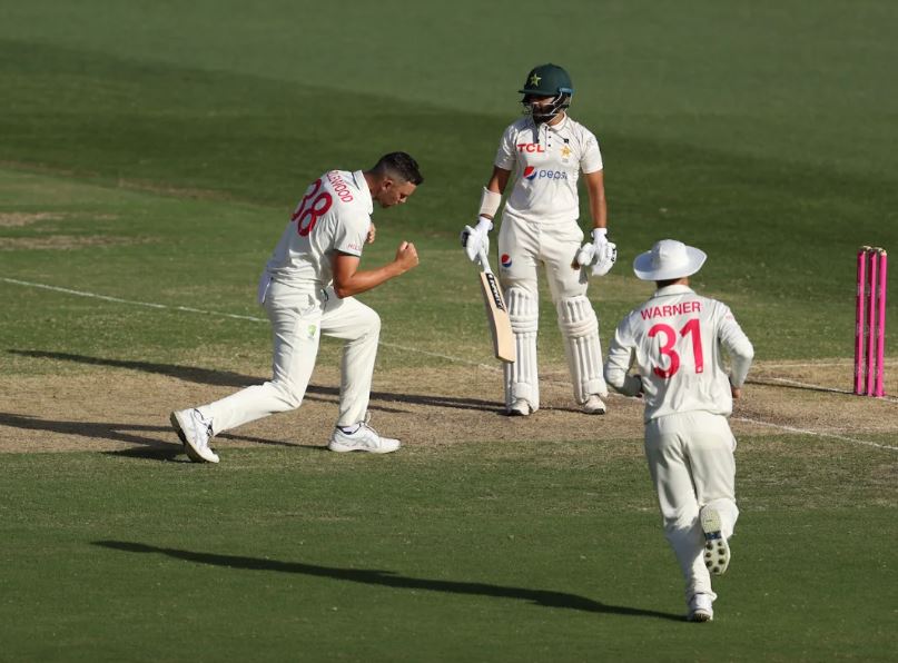 Hazlewood’s triple-strike puts Australia in control against Pakistan