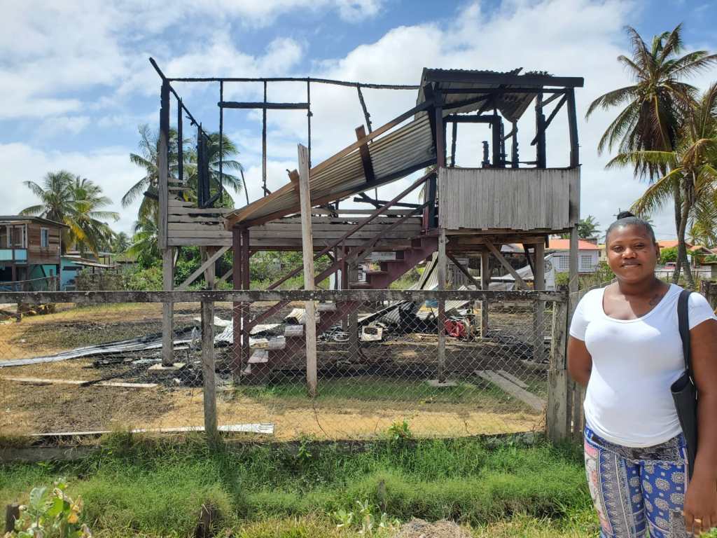 Single mother of two loses house to fire