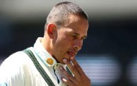 khawaja-on-course-for-gabba-after-adelaide-head-blow