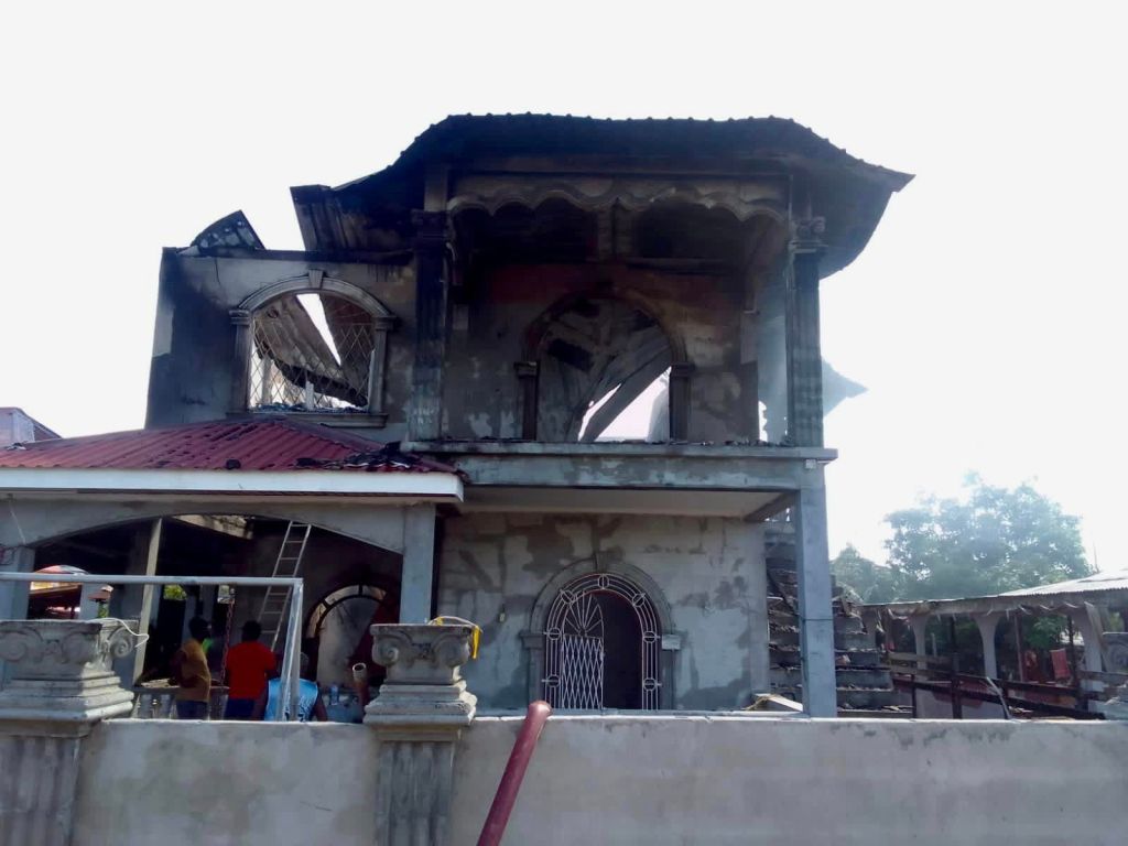 Eight homeless after Zeelugt fire