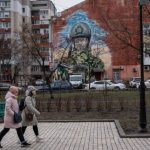 Andriy Lyubka, poète et romancier ukrainien : « Nous avons appris à vivre sans faire attention à la mort »