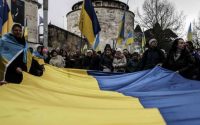 en-images :-en-europe,-des-manifestations-pour-les-deux-ans-de-la-guerre-en-ukraine