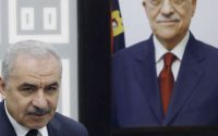 le-gouvernement-palestinien-remet-sa demission-au president-mahmoud-abbas