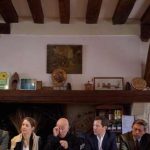 Européennes : François-Xavier Bellamy sillonne le terrain agricole