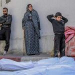 Guerre Israël-Hamas : à Gaza, une émeute de la faim et des tirs israéliens