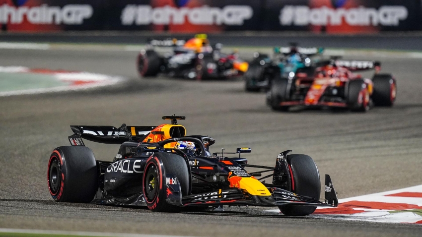 Verstappen takes dominant Bahrain win