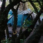 Crise du logement : au Portugal, près de Lisbonne, le camping sauvage des travailleurs précaires