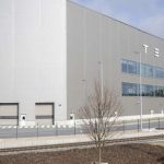En Allemagne, un groupe d’extrême gauche revendique le « sabotage » d’une usine Tesla ; la production de voitures mise à l’arrêt