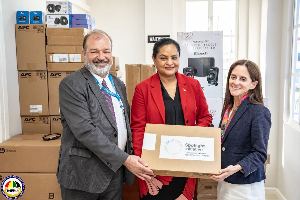 UNDP donates 128 devices to better manage reports of violence