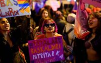 en-turquie,-les-organisations-feministes-se-concentrent-sur-les-violences-faites-aux-femmes
