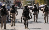 haiti :-a-port-au-prince,-en-« etat-de-siege »,-l’ambassade-americaine-evacue-une-partie-de-son-personnel