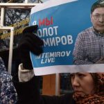 Au Kirghizistan, l’arrestation de onze journalistes illustre le tournant autoritaire du régime