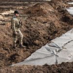 En direct, guerre en Ukraine : Kiev construit des lignes de fortifications sur 2 000 kilomètres, rapporte Volodymyr Zelensky