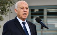 en-tunisie,-le-president-kais-saied-seul-en-scene-pour-sa-reelection