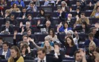 le-parlement-europeen-vote-en-faveur-d’une-circulation-facilitee-des-« mega-camions »-dans-l’ue ;-la-france-affiche-son-opposition