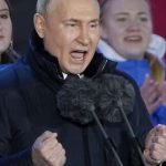 Comment Vladimir Poutine s’assure-t-il de gagner chaque élection ? Comprendre en trois minutes