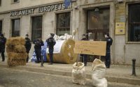 la-crise-agricole-fragilise-le-soutien-europeen-a-kiev