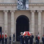 Hommage à Philippe de Gaulle : Emmanuel Macron convoque le passé pour cibler ses opposants