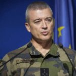 En direct, guerre en Ukraine : l’intention d’Emmanuel Macron est « de faire comprendre à Vladimir Poutine que l’on est conscient de ce qui se joue en Ukraine », affirme le général Thierry Burkhard