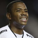 Robinho, ex-footballeur international brésilien condamné pour viol, a été incarcéré au Brésil