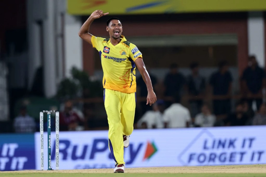 Mustafizur stars as CSK start title defence with comfortable win over RCB