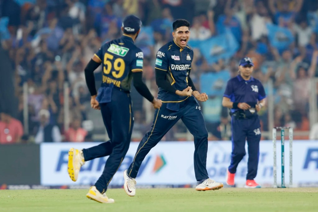 IPL: Titans pull off heist against Mumbai Indians