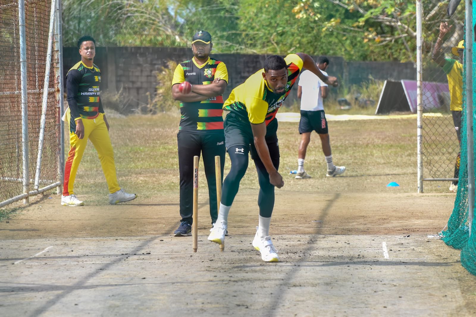 FOUR-DAY: Red Force stumble as Paul leads Harpy Eagles’ charge on day one