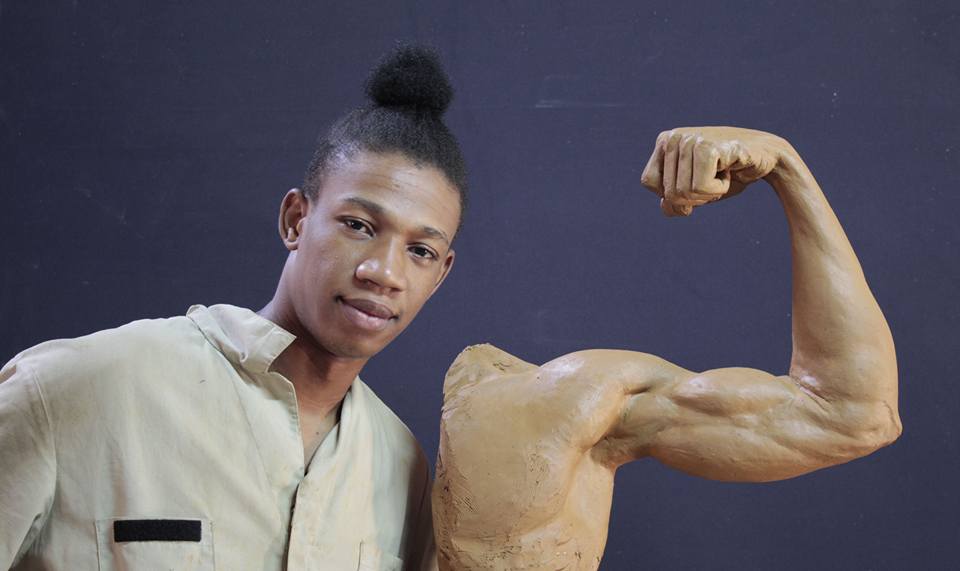 Portrait : Woodly Caymitte dit Filipo, la sculpture comme outil pour forger le monde !