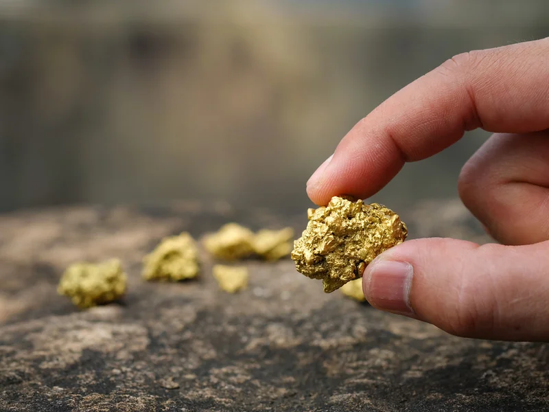Natural Resources Ministry urges miners to stop paying workers in raw gold