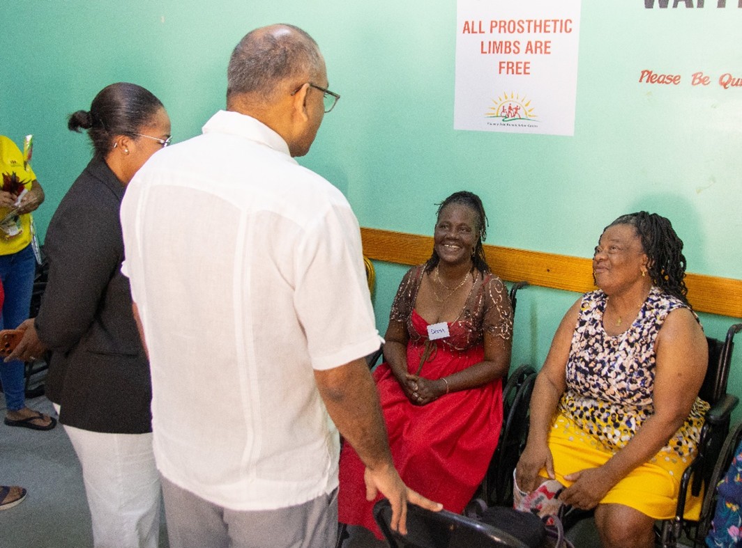 20 patients get prosthetic limbs, training