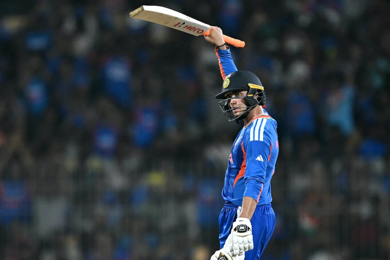 T20 World Cup: India beat Zimbabwe to keep title defence alive