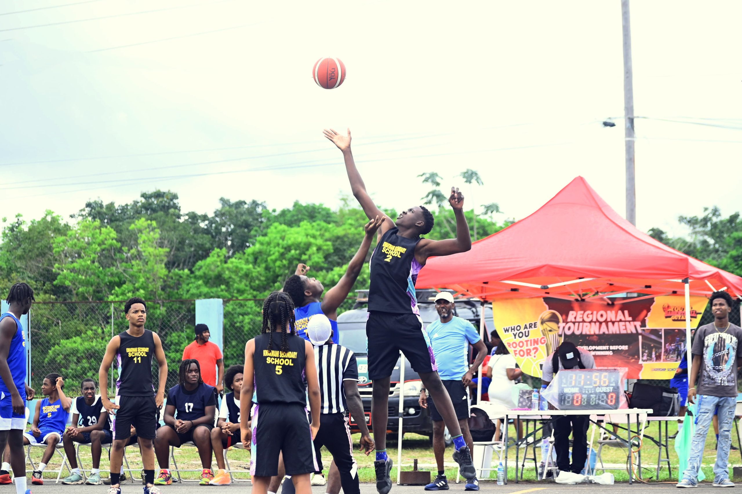 School Basketball: Hururu and J.C. Chandisingh dominate in Regional Qualifiers