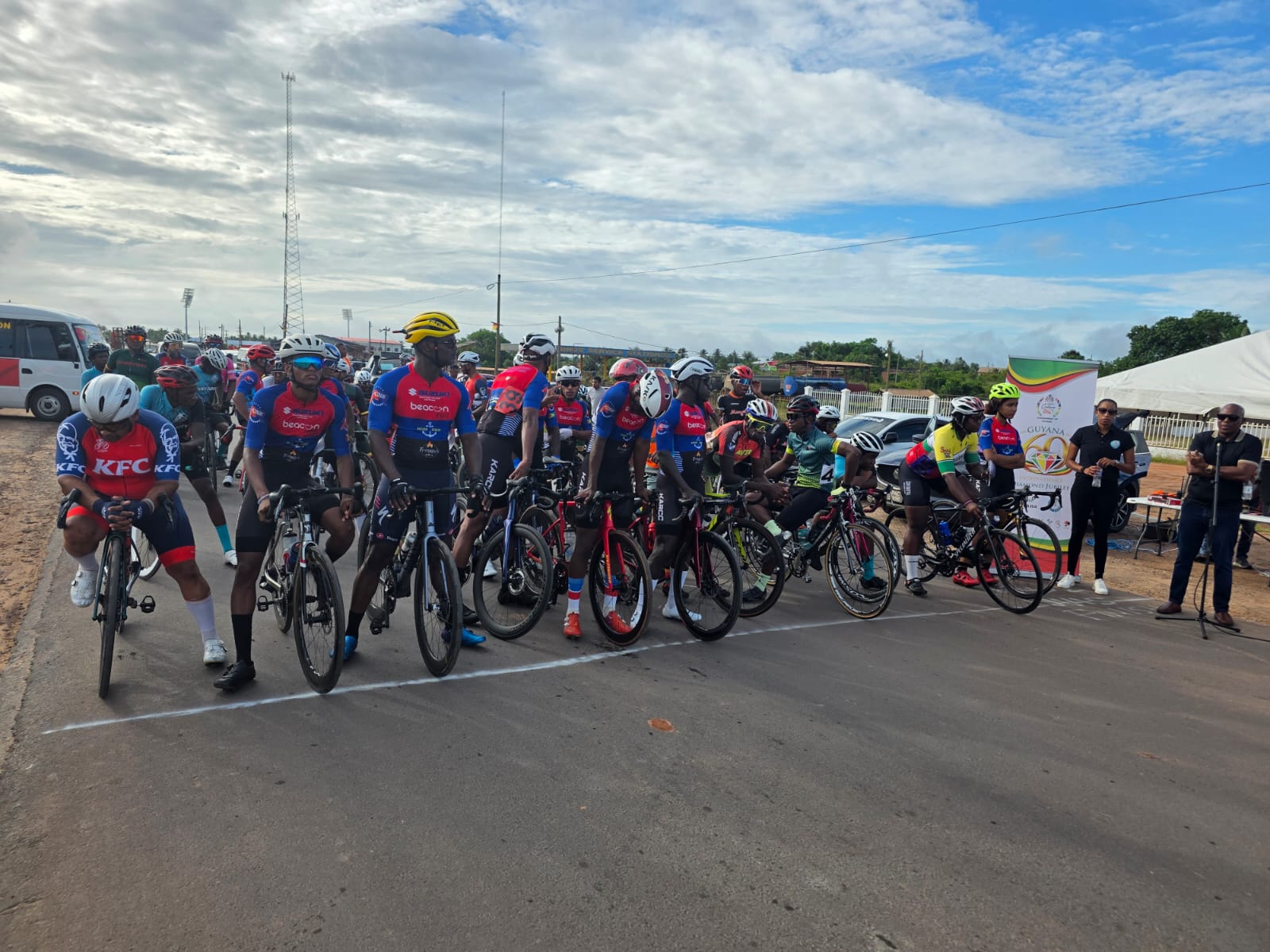 Packed field contests new course in Independence Three-Stage road race