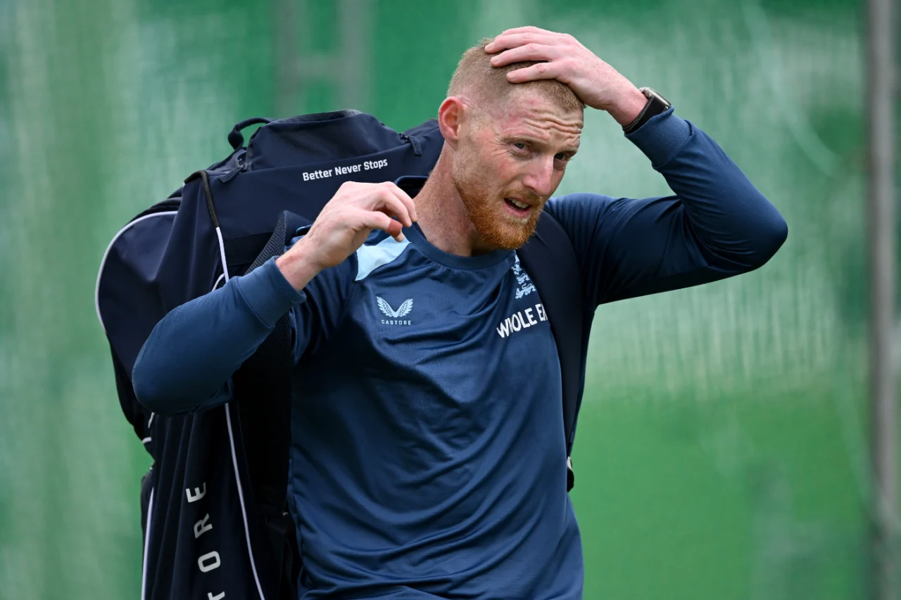 Stokes to hold crisis talks with management as Test future hangs in balance