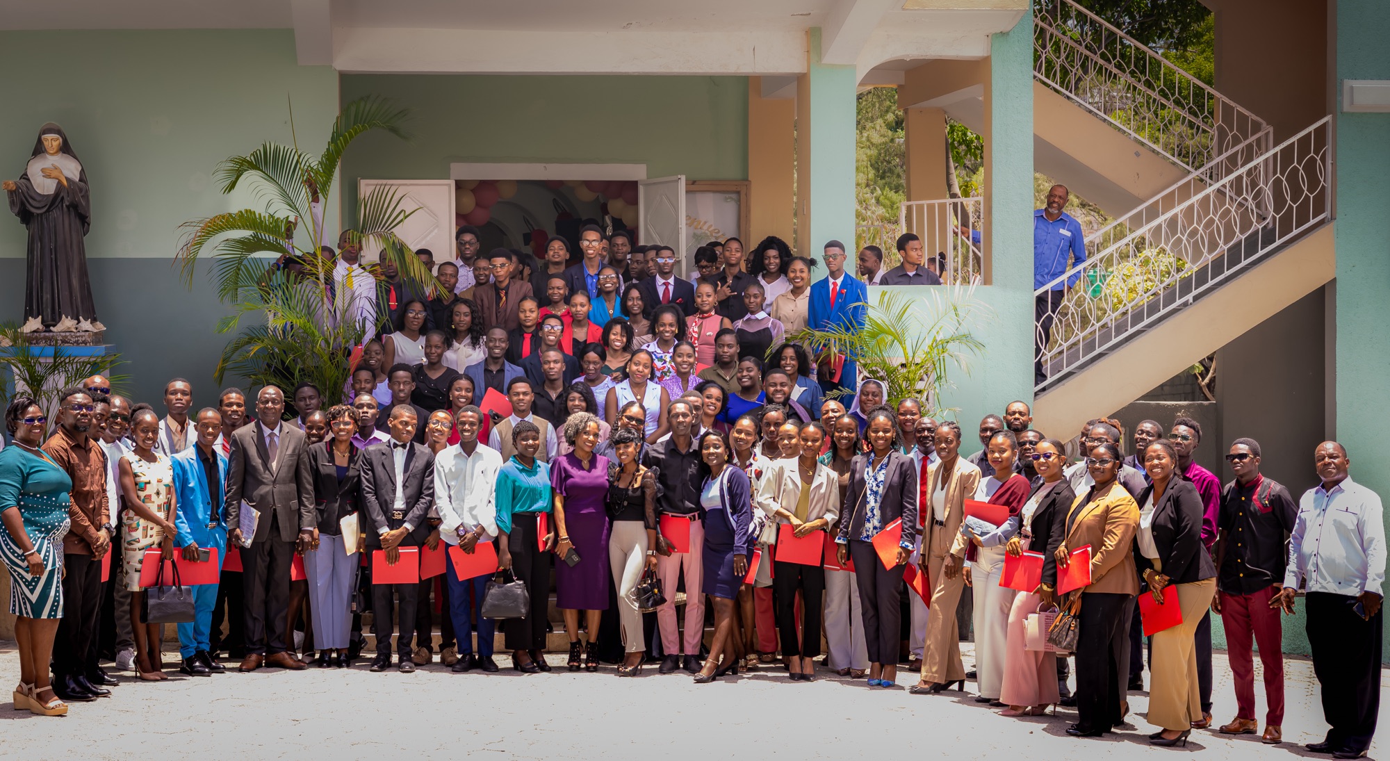 ENTec certifie 113 jeunes, dont 89 filles et 24 garçons, en Baccalauréat Technique en Informatique